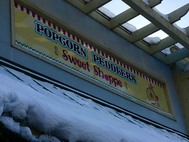 Popcorn Peddlers Lake Geneva