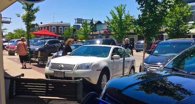 Car Mishap on Broad Street Lake Geneva