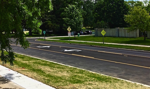 Turn Lane Arrows lake Geneva