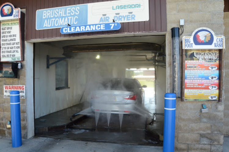 Big Foot Car Wash and Lube Walworth