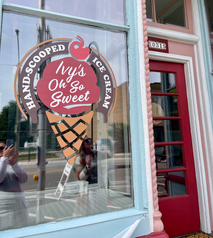 Ivy's Oh So Sweet Ice Cream,Richmond WI