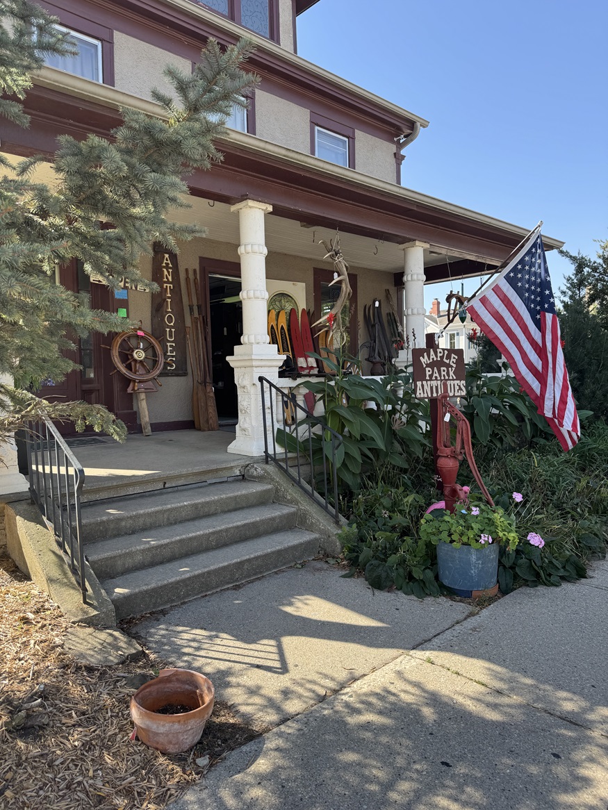 Maple Park Antiques Lake Geneva
