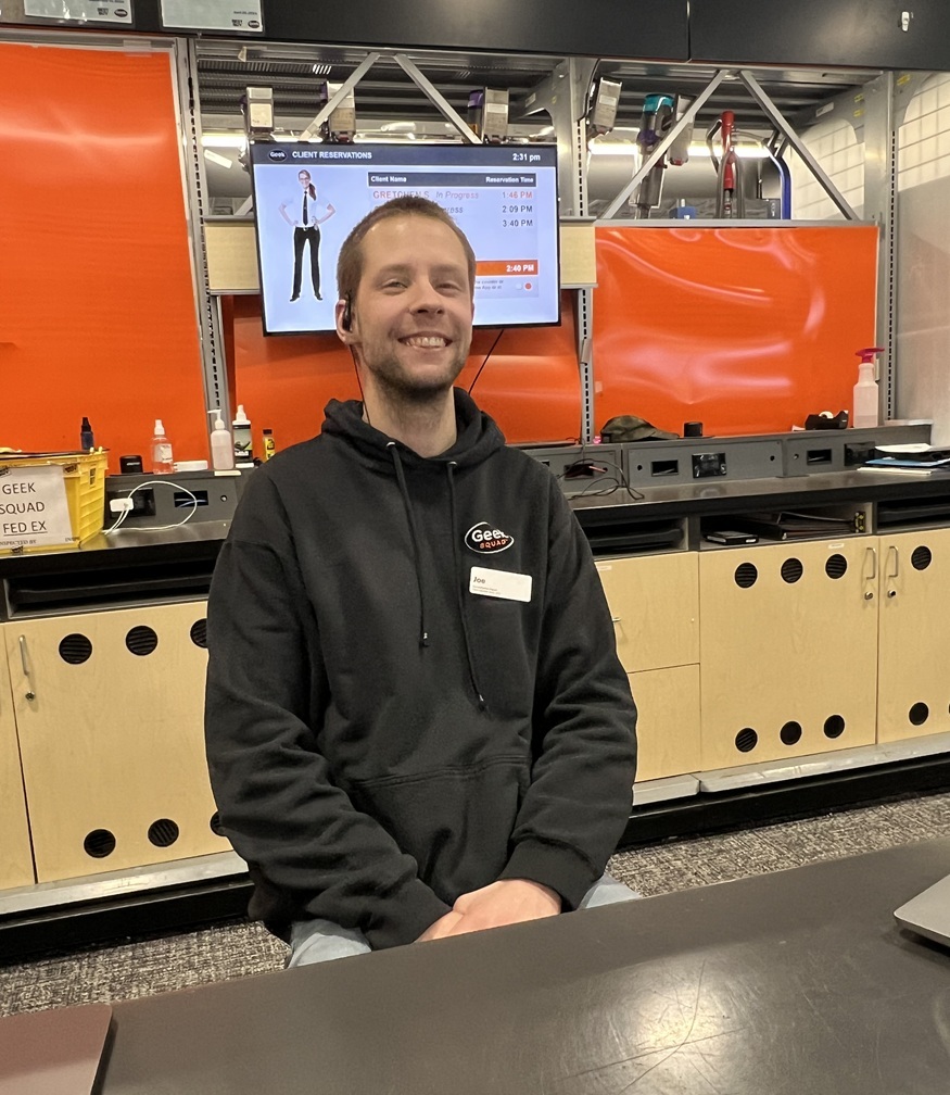 Joe at Best Buy Lake Geneva